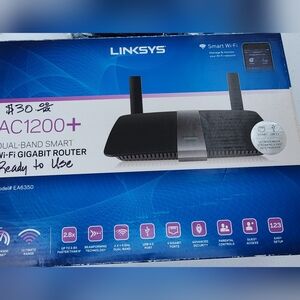 Linksys Black Dual-Band Smart Wi-Fi Gigabit Router